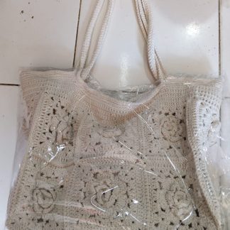 Crochet Rosette Tote Bag — Cream1